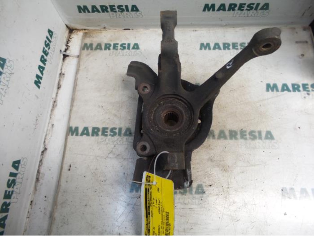 Fiat - Cinquecento - Knuckle, front right