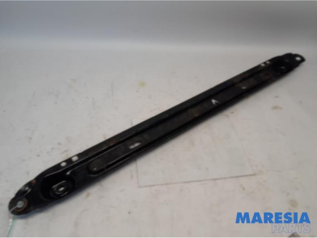 Peugeot - 5008 - Radiator bar