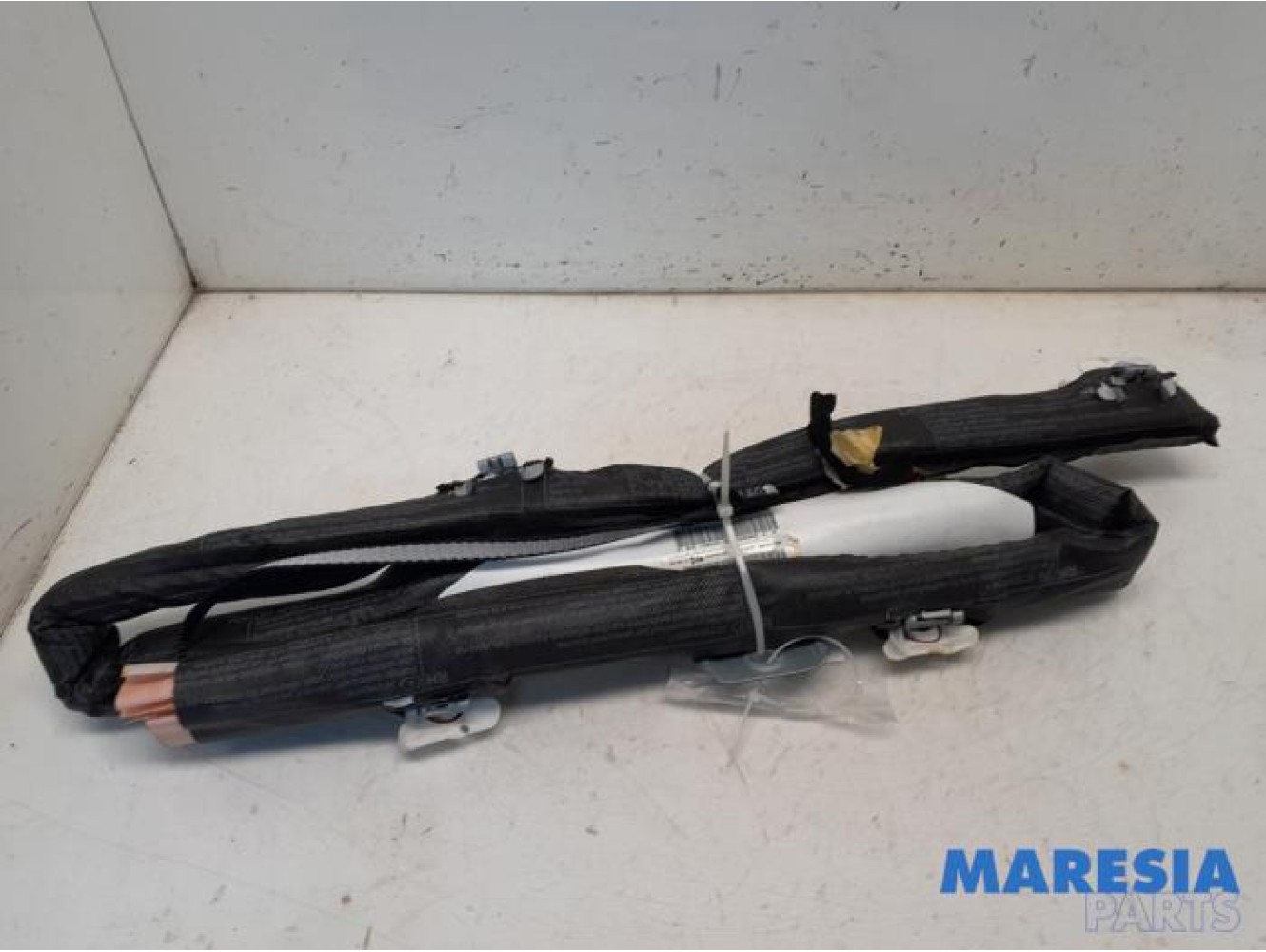 Peugeot - 5008 - Roof curtain airbag, left