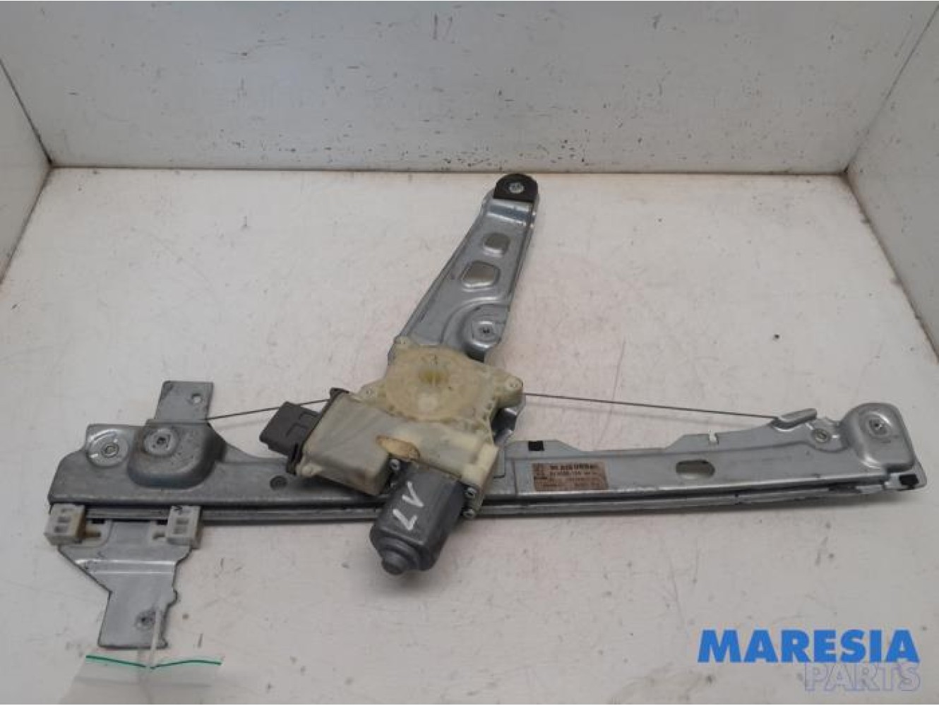 Peugeot - 5008 - Window mechanism 4-door, front left