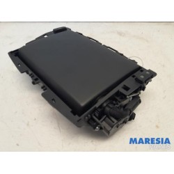 Peugeot - 5008 - Navigation display