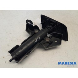 Peugeot - 5008 - Scheinwerfersprüher