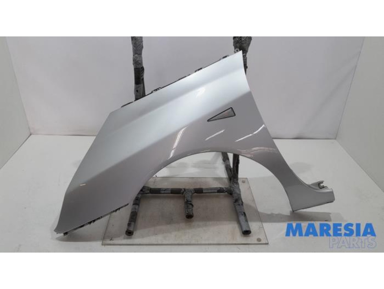 Renault - Espace - Front wing, left
