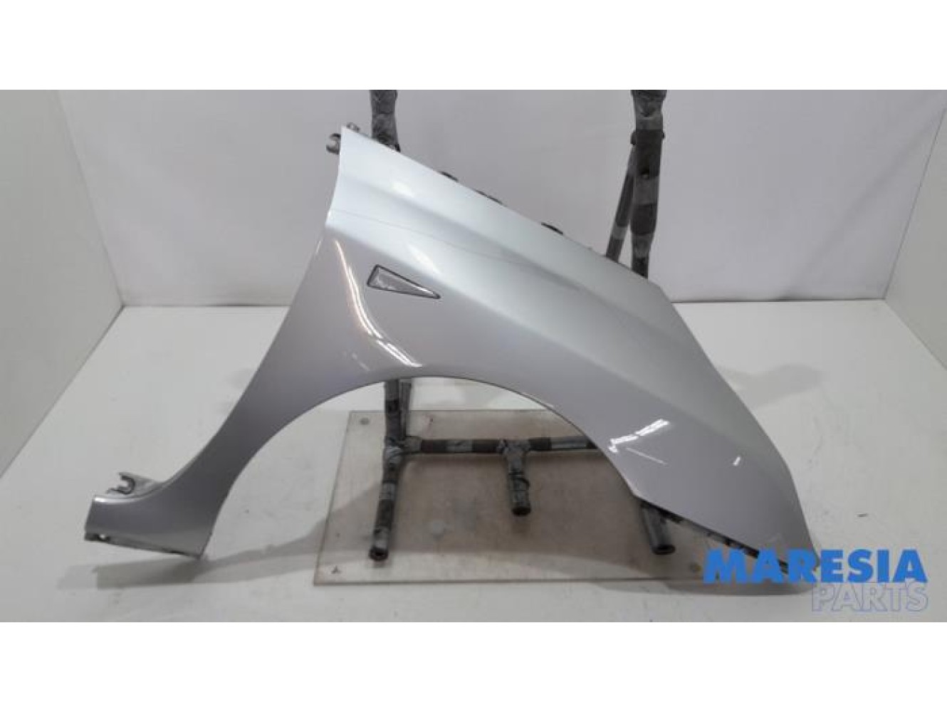 Renault - Espace - Front wing, right