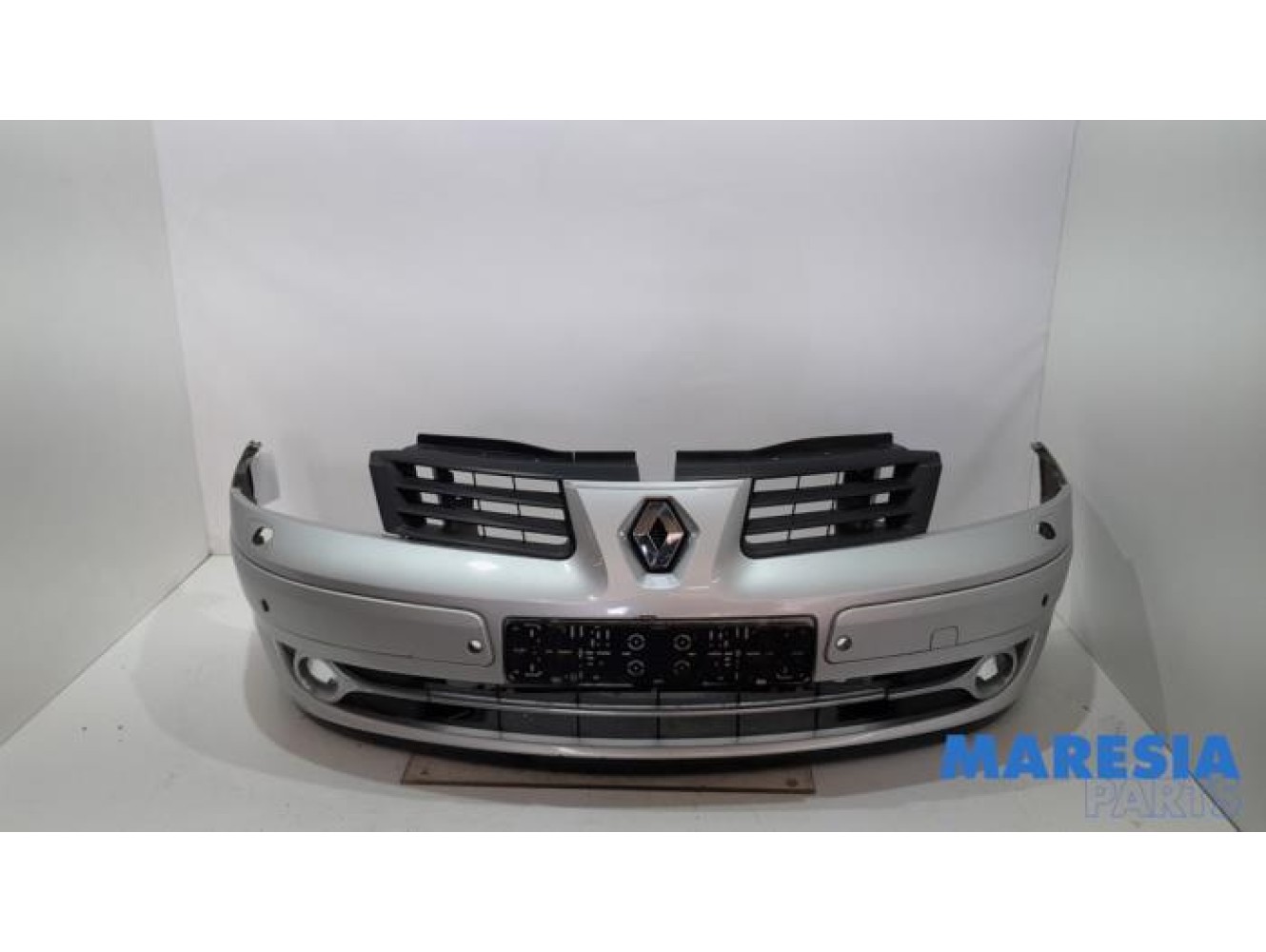 Renault - Espace - Front bumper