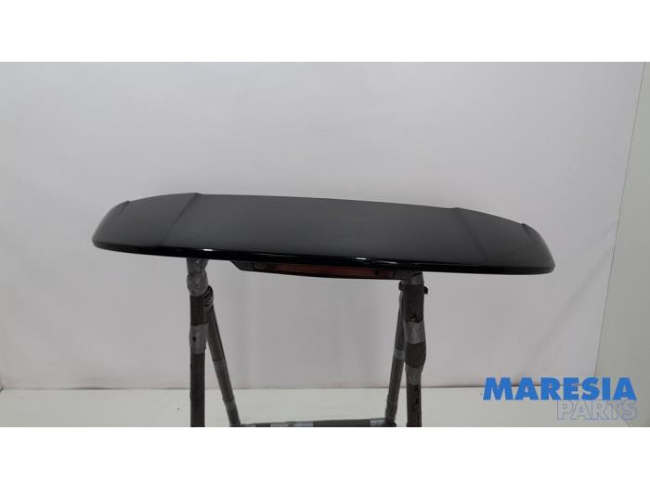 Renault - Clio - Spoiler