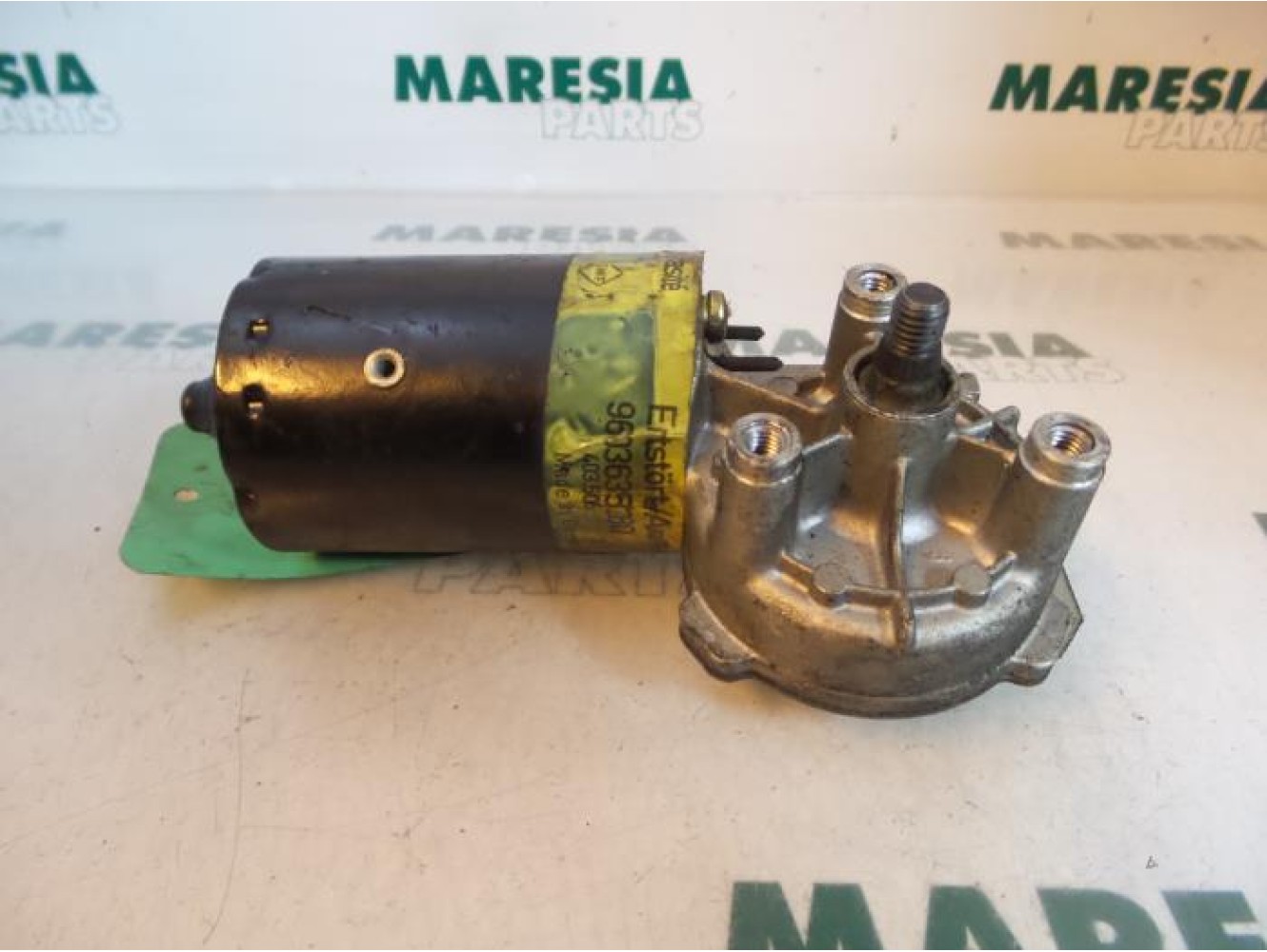 Peugeot - 405 - Front wiper motor