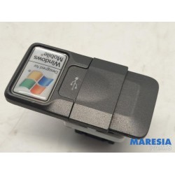 Fiat - 500 - AUX / USB connection