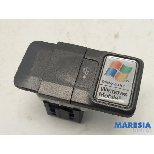 Fiat - 500 - AUX/USB aansluiting