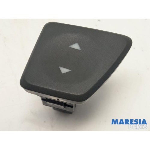 Fiat - 500 - Electric window switch