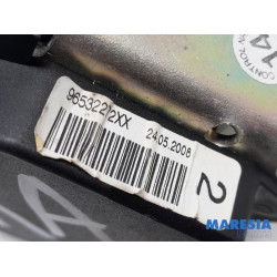 Peugeot - 207 - Sicherheitsgurt rechts hinten