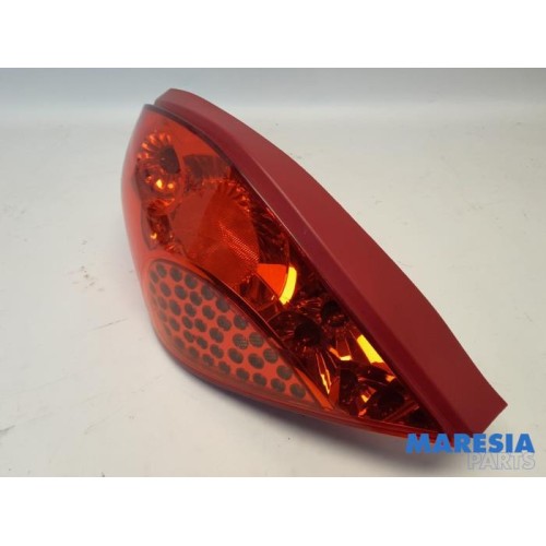 Peugeot - 207 - Taillight, left