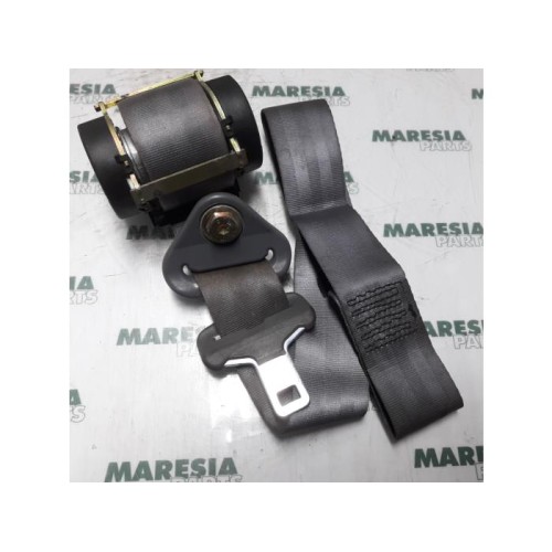 Renault - Megane - Front seatbelt, left