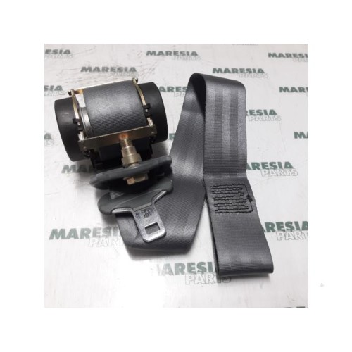 Renault - Megane - Front seatbelt, left