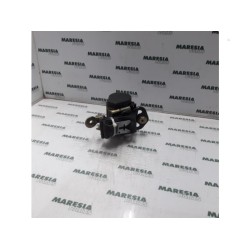Renault - Megane - Front seatbelt, left