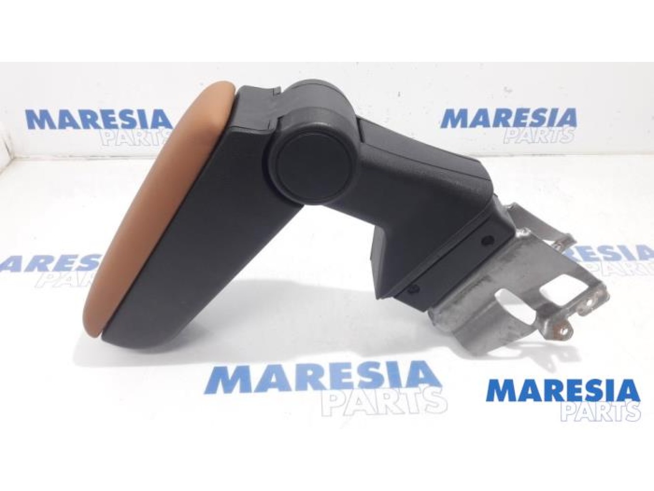Alfa Romeo - Mito - Armrest