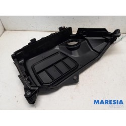 Renault - Trafic - Engine cover