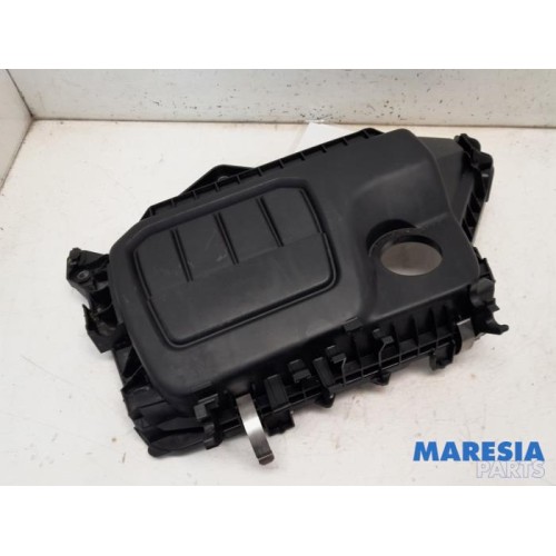 Renault - Trafic - Engine cover