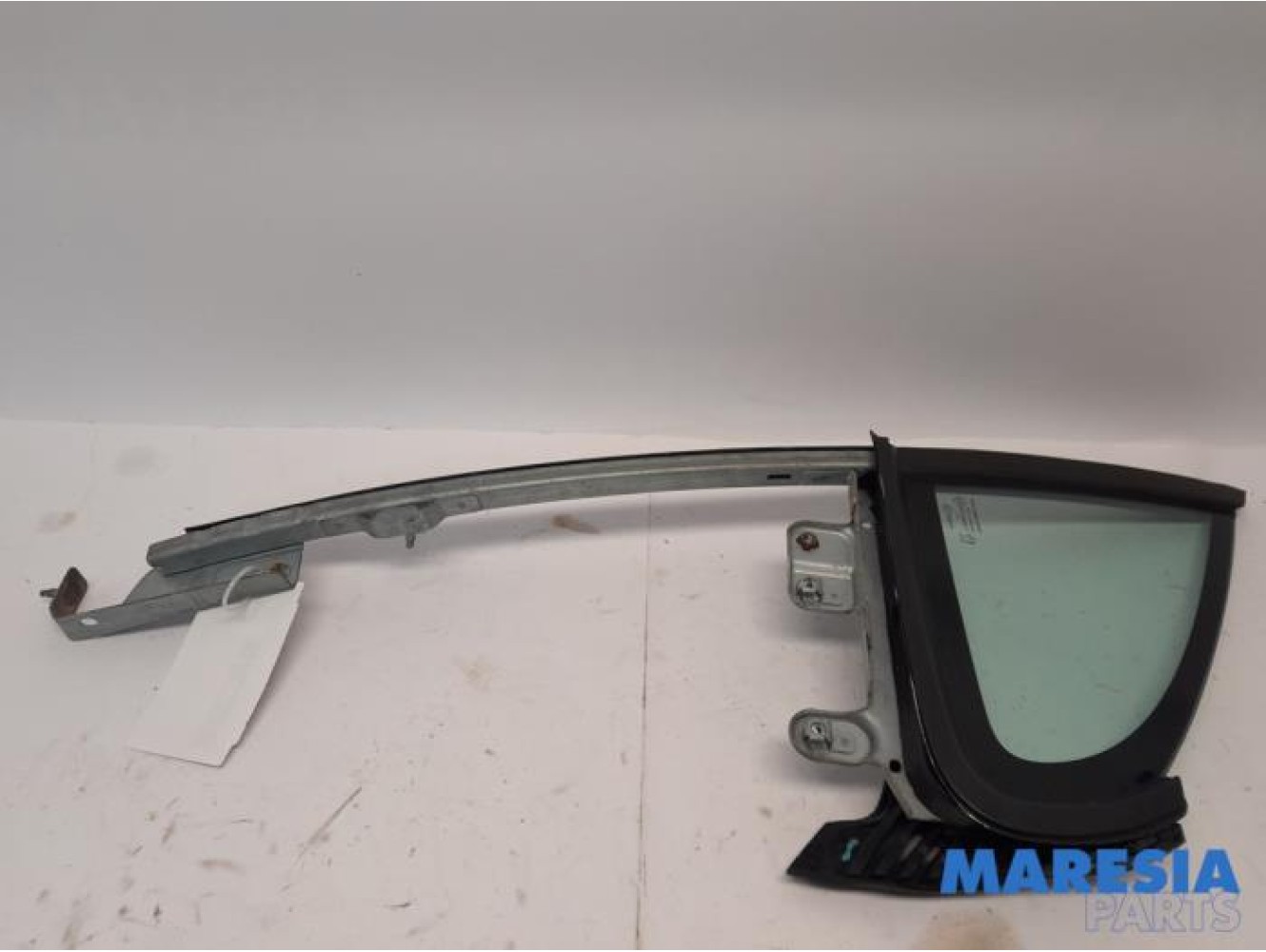 Peugeot - 207 - Quarter light, front right