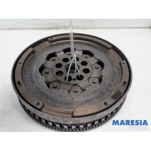 Renault - Trafic - Dual mass flywheel