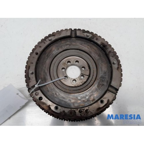 Renault - Clio - Flywheel