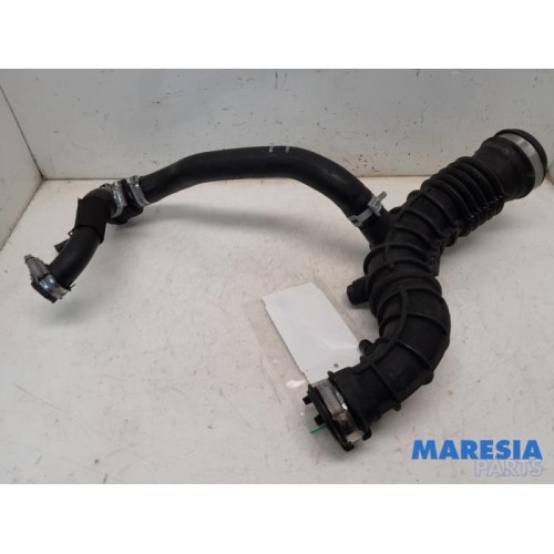Renault - Clio - Air intake hose