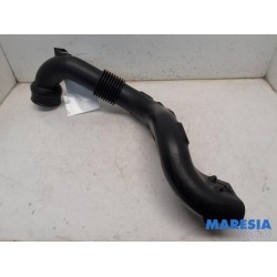 Renault - Clio - Air intake hose