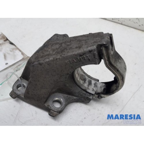 Renault - Trafic - Engine mount