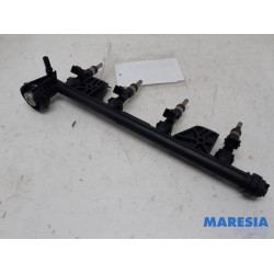 Renault - Scenic - Fuel injector nozzle