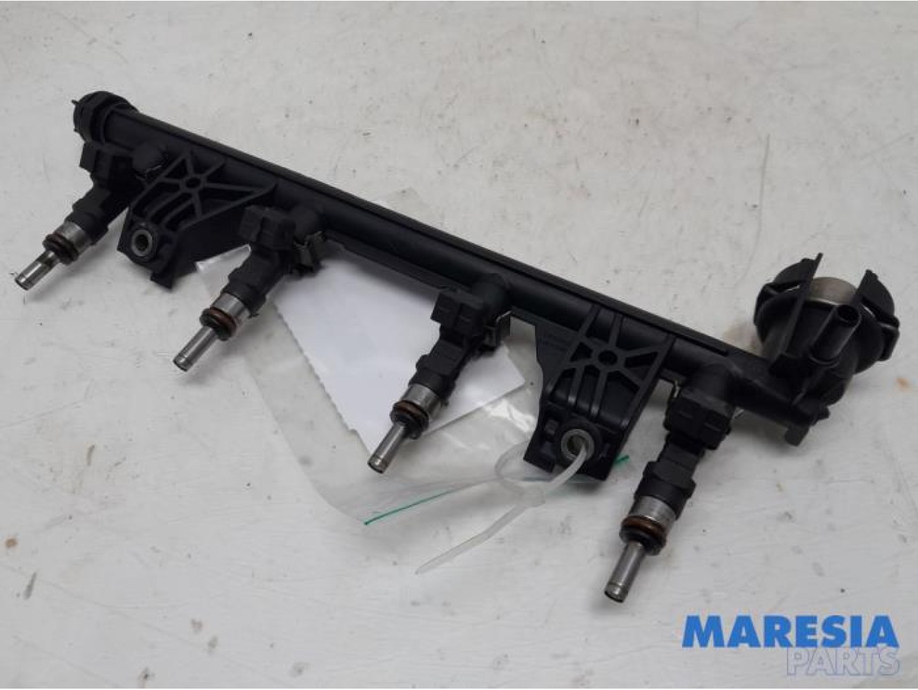 Renault - Scenic - Fuel injector nozzle