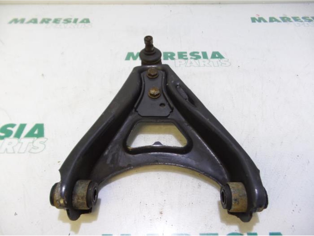 Renault - Express - Front lower wishbone, right