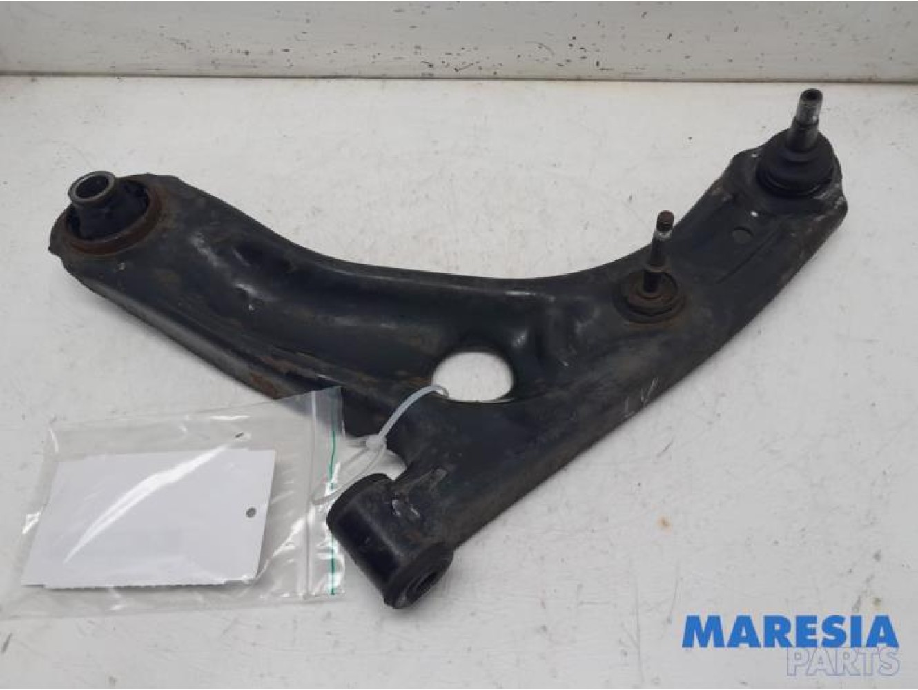 Peugeot - 107 - Querlenker unten links vorne