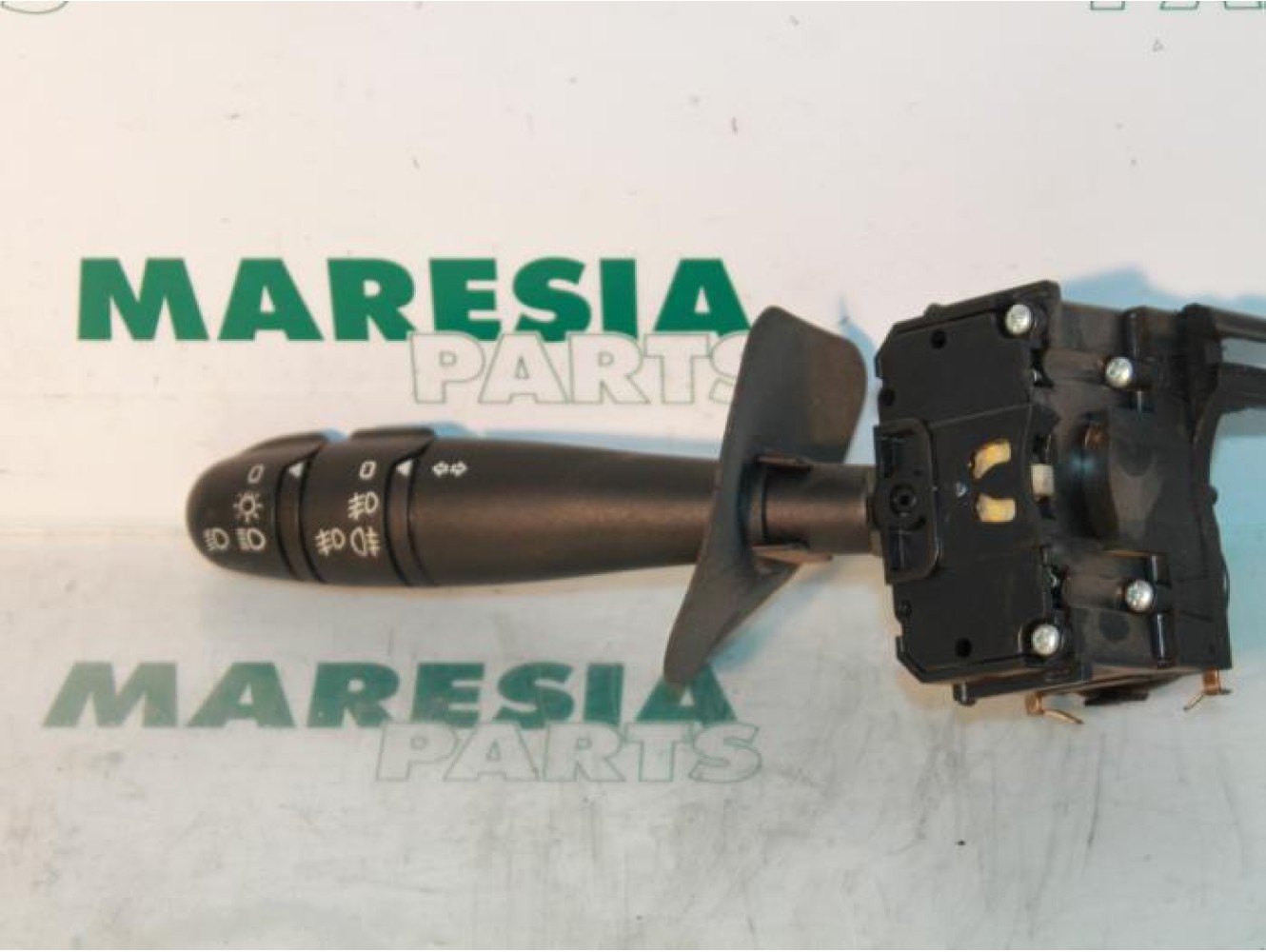 Renault - Megane Scenic - Indicator switch