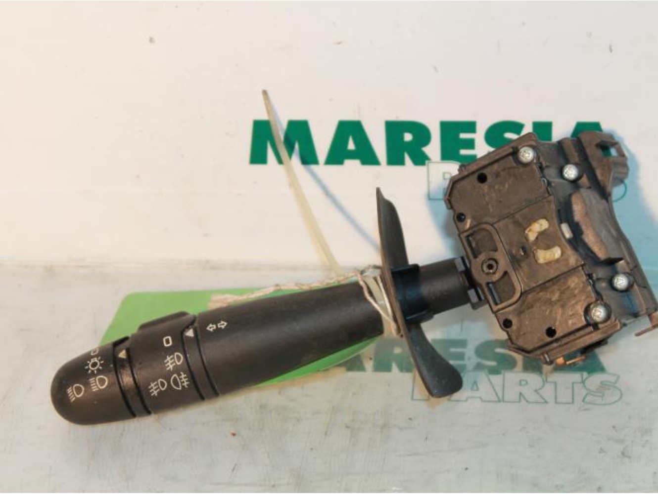 Renault - Megane Scenic - Indicator switch