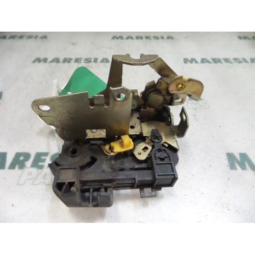 Renault - Clio - Door lock mechanism 2-door, left