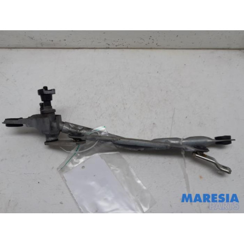 Peugeot - 107 - Wiper mechanism