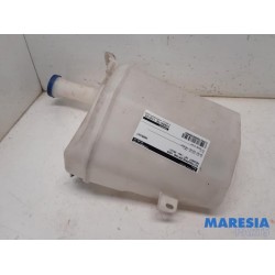 Peugeot - 107 - Front windscreen washer reservoir