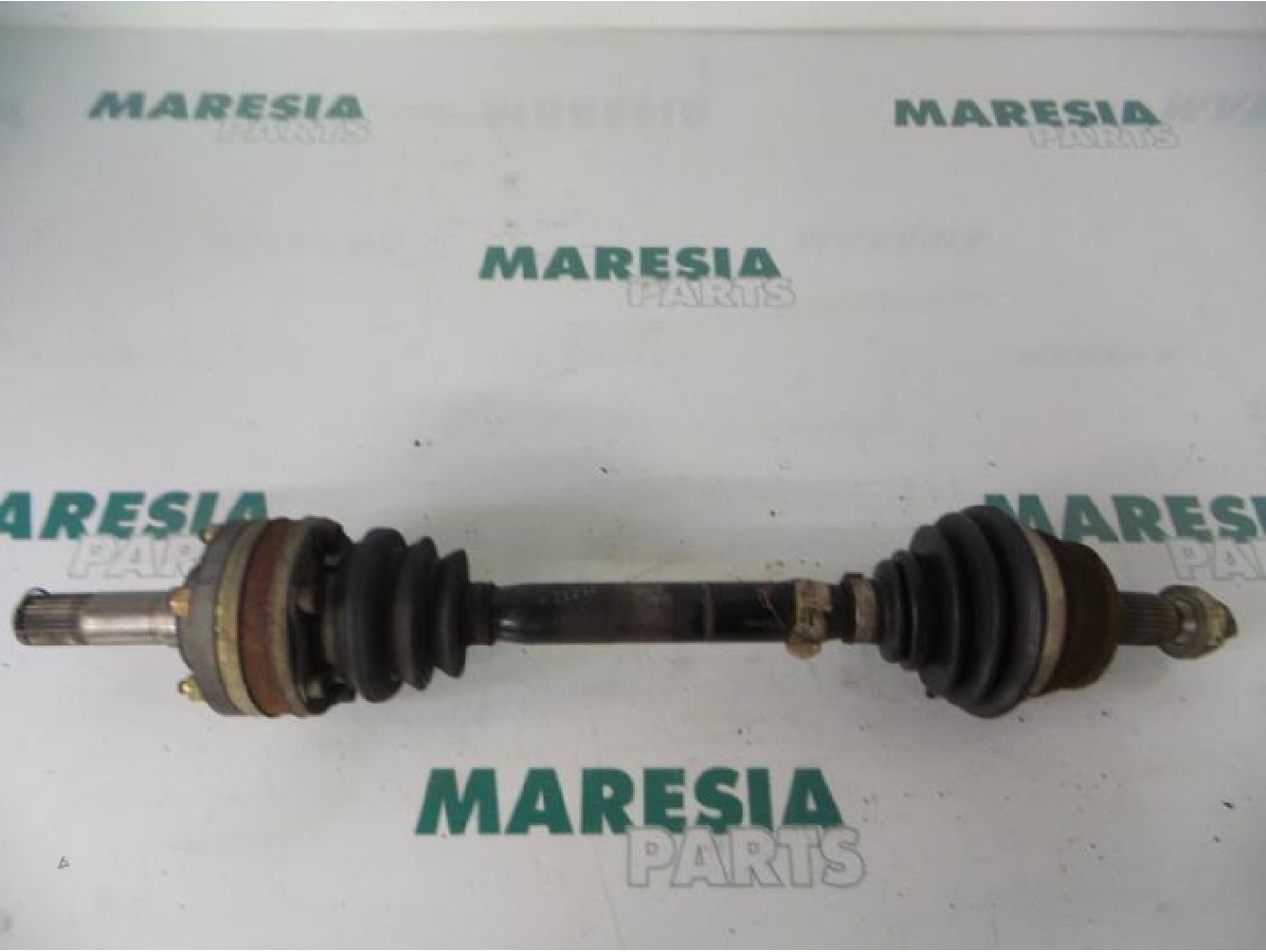 Alfa Romeo - 166 - Aandrijfas links-voor