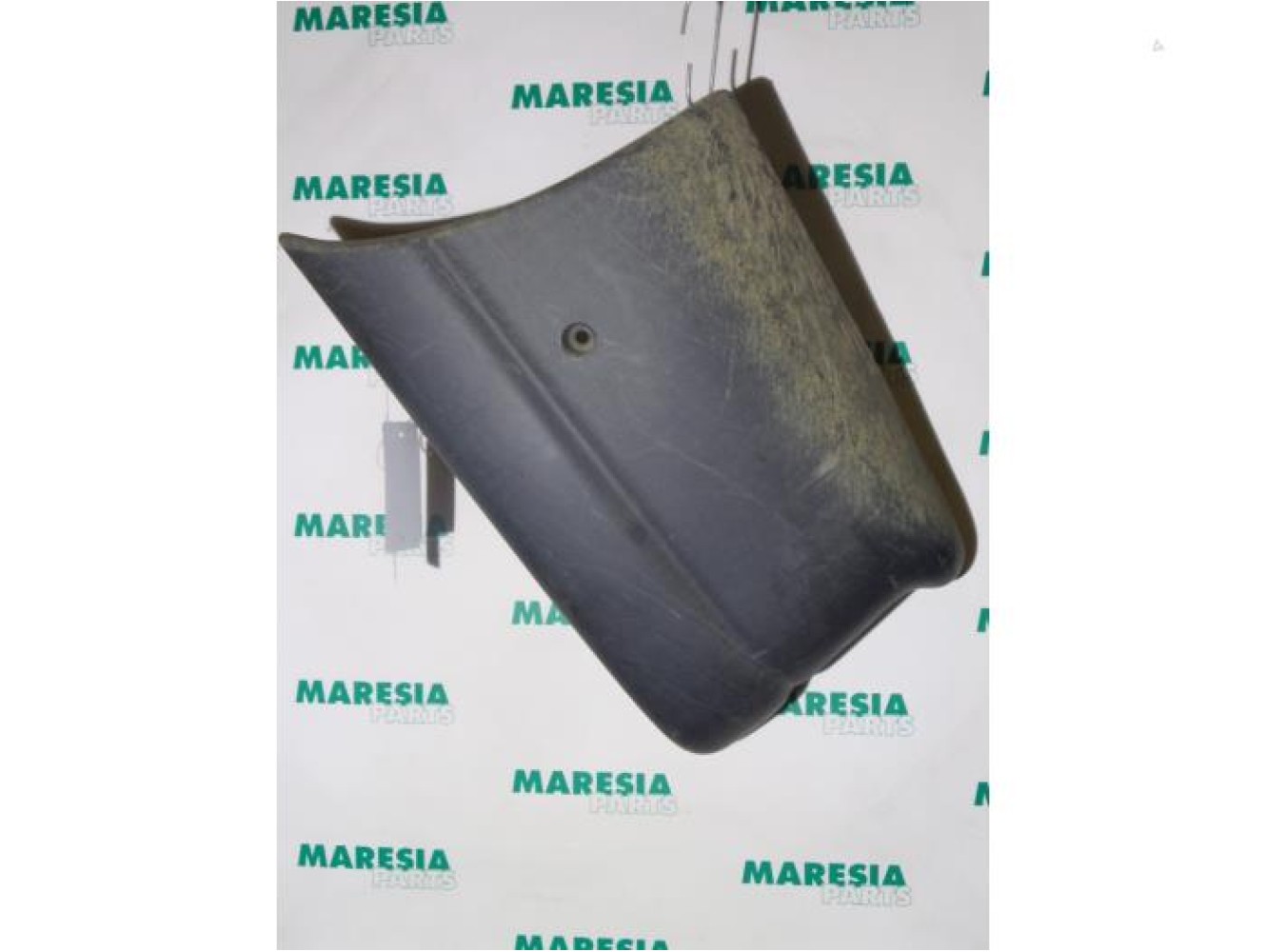 Renault - Master - Rear bumper component, right