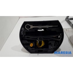 Peugeot - 3008 - Krikset + reservewiel