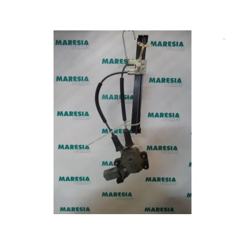 Alfa Romeo - 147 - Rear door window mechanism 4-door, right