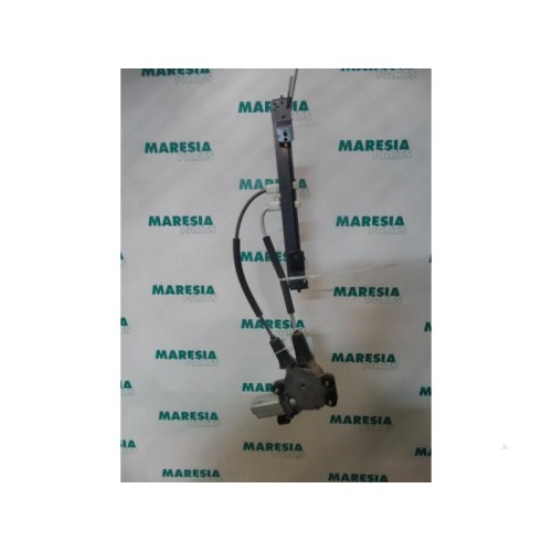 Alfa Romeo - 147 - Rear door window mechanism 4-door, right