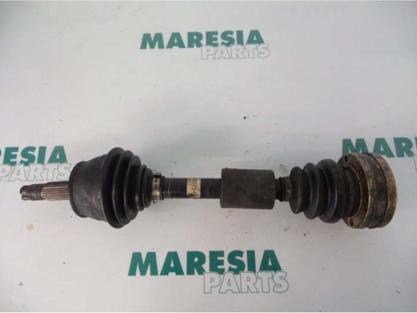 Alfa Romeo - 156 - Aandrijfas links-voor