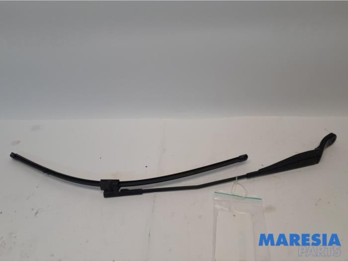 Peugeot - 207 - Front wiper arm