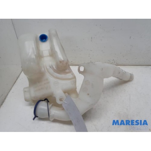 Peugeot - 207 - Front windscreen washer reservoir