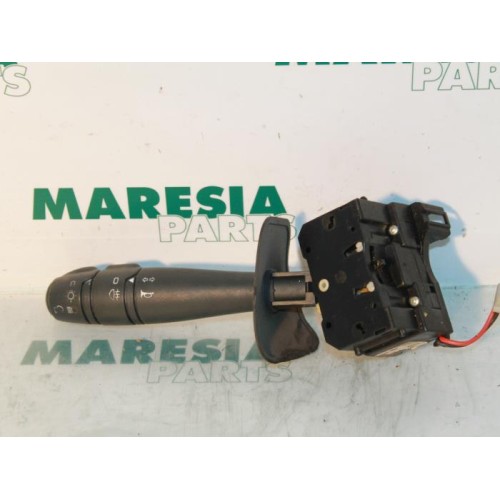 Renault - Kangoo - Indicator switch