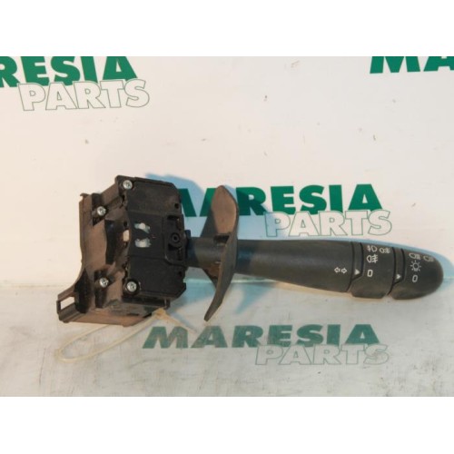 Renault - Megane - Indicator switch