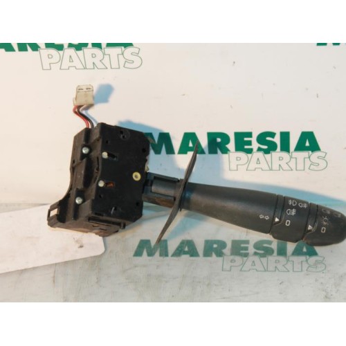 Renault - Megane - Indicator switch