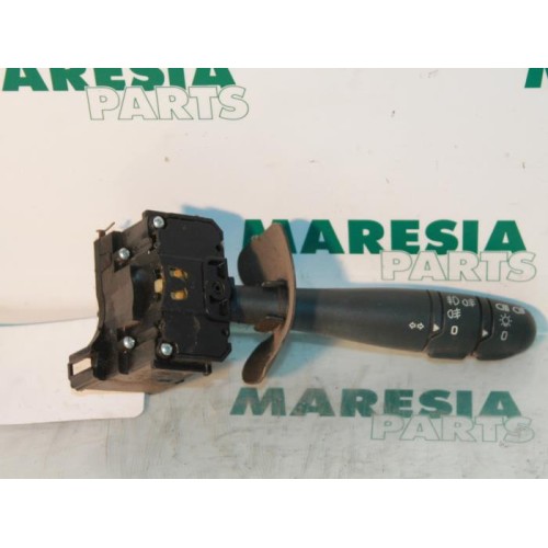 Renault - Megane - Indicator switch
