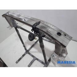 Renault - Clio - Bumperframe voor